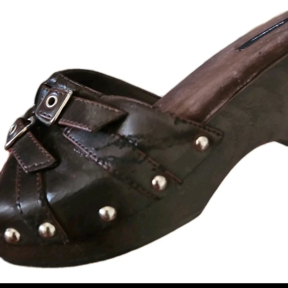 Xhilaration Womens Brown Vintage Y2K 90s Chunky Buckle Trendy Retro Shoe 8.5